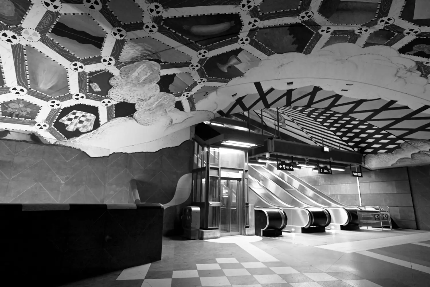 Kamila Mankiewicz Photography; Stockholm Metro Art; Stockholm Subway Art; Metro Station Stockholm; Kungsträdgården Station; Photographer in Stockholm; Stockholm Photography; Photojournalism in Stockholm; News in Stockholm